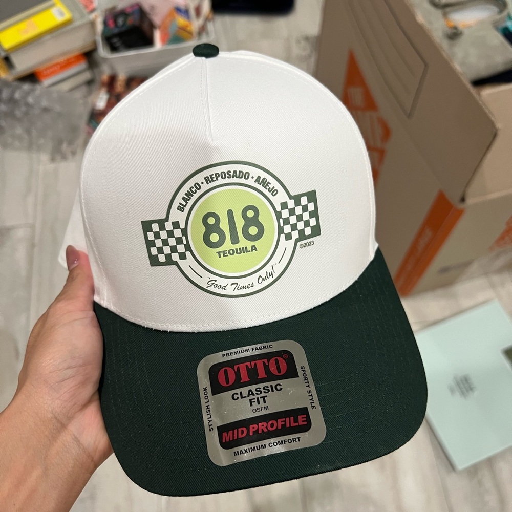 818 hat